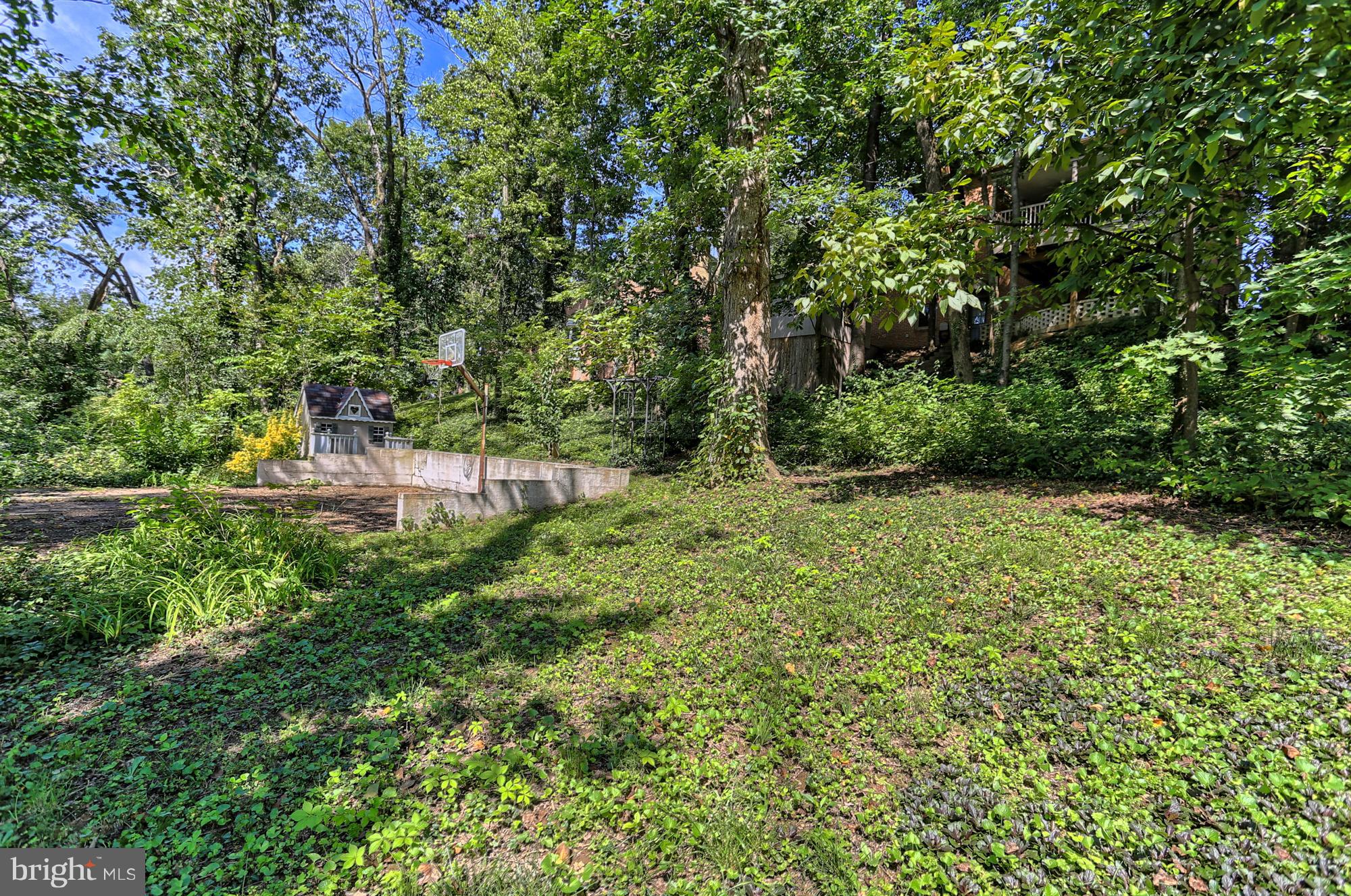 2656 Cambridge Road York, PA 17402 - Photo 30 of 33 Gallery Image 30