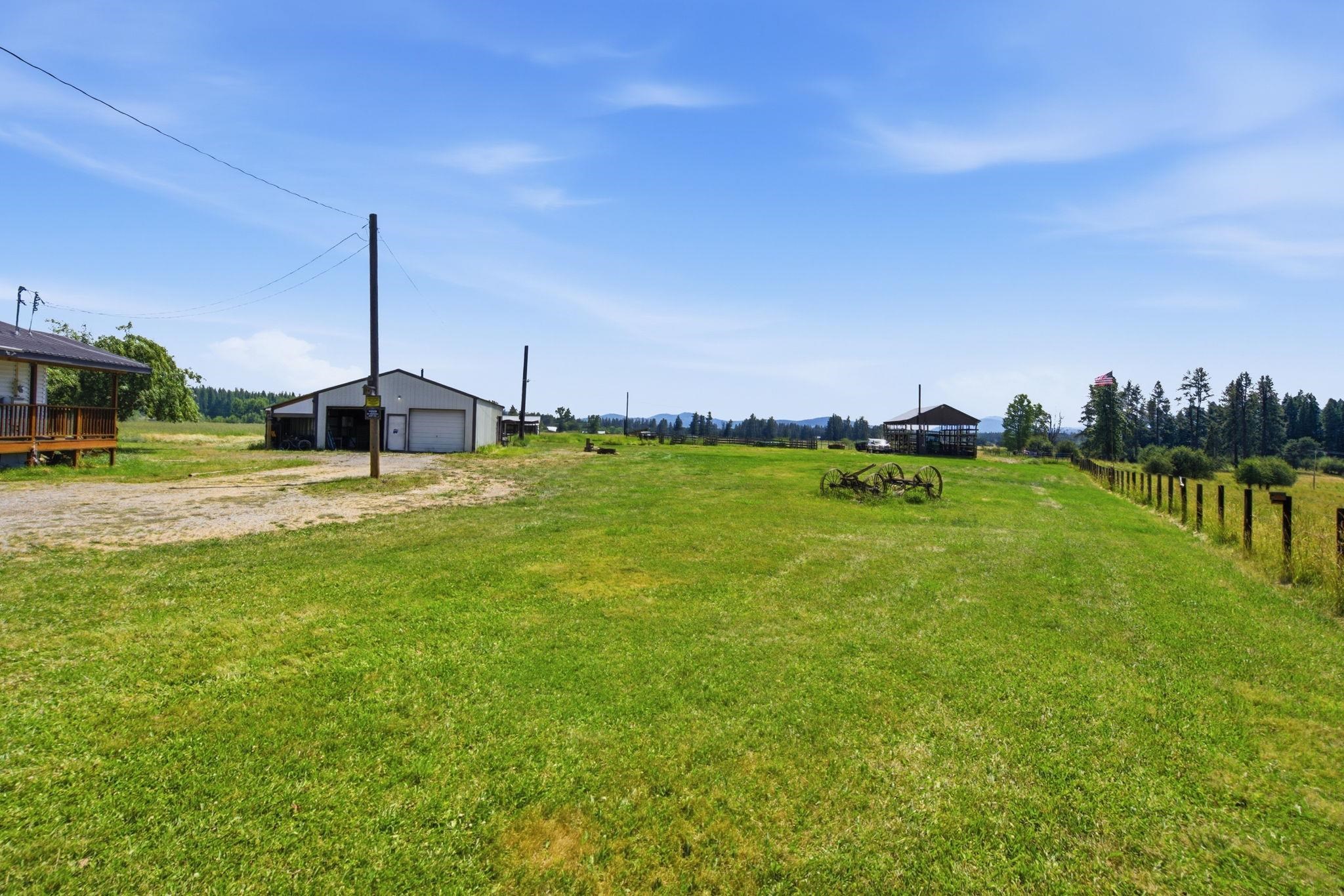 942 Berry Road Usk, WA 99180 - Photo 14 of 35