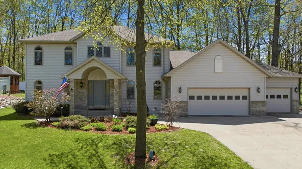 $509,900 | 1126 West Ives Street, Marshfield, WI 54449