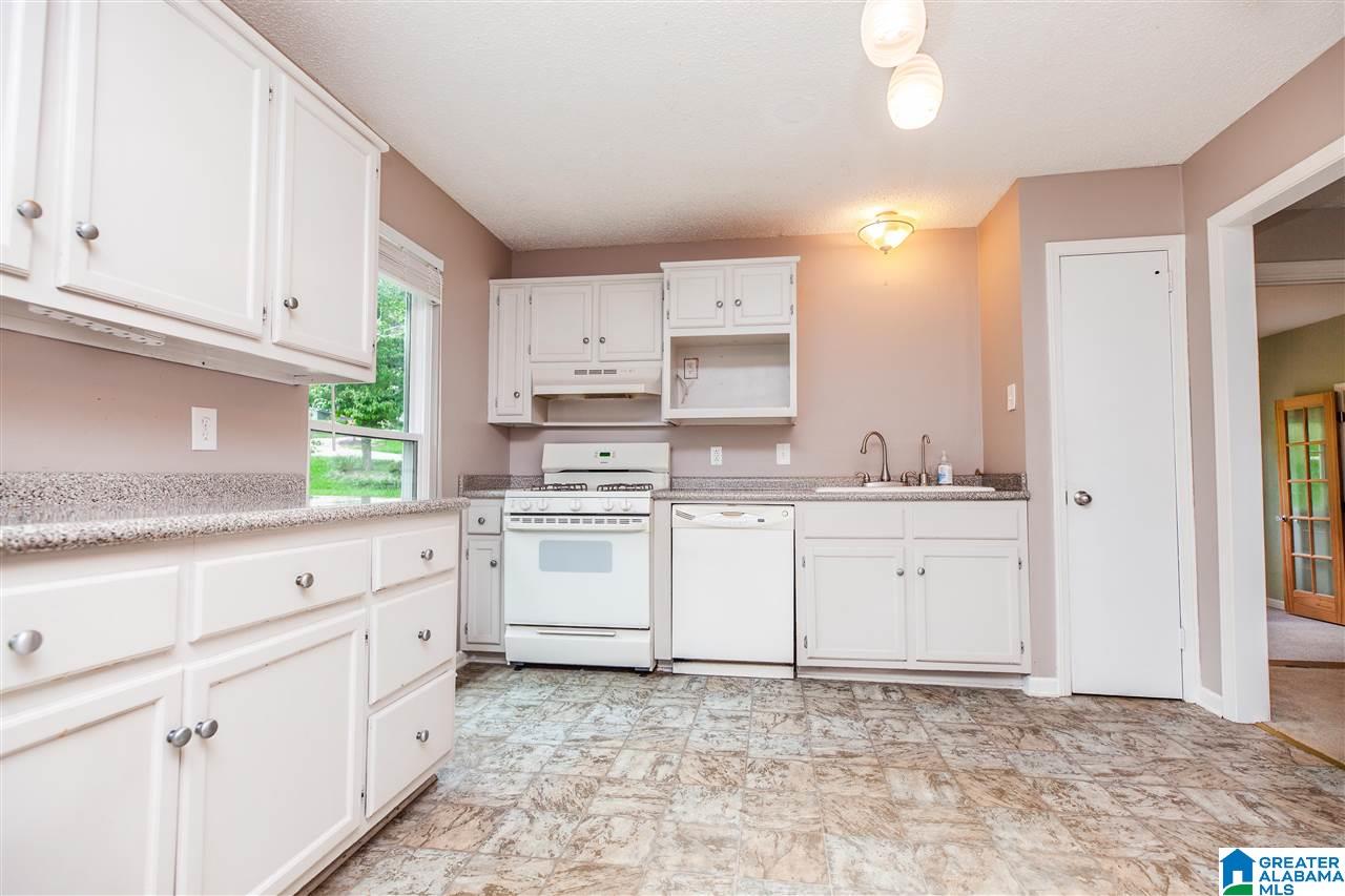 3305 Sunniroc Road Birmingham, AL 35210 - Photo 10 of 35