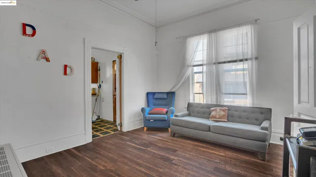 $649,000 | 1071 59th Street, Oakland, CA 94608