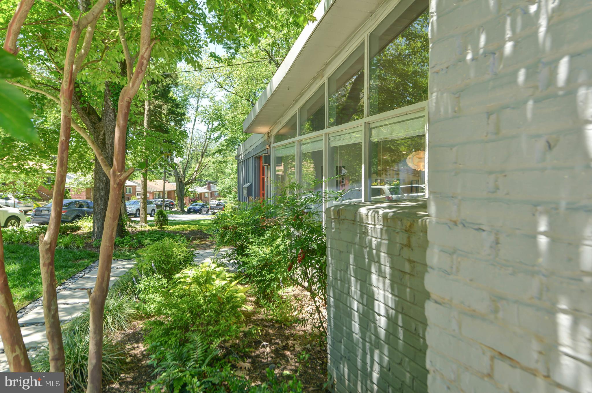 2619 Henderson Avenue Silver Spring, MD 20902 - Photo 3 of 37