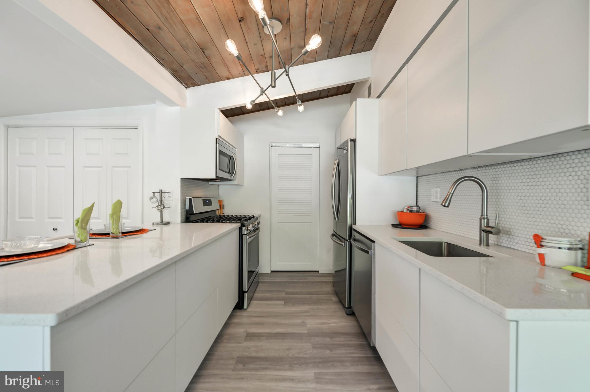 2619 Henderson Avenue Silver Spring, MD 20902 - Photo 10 of 37