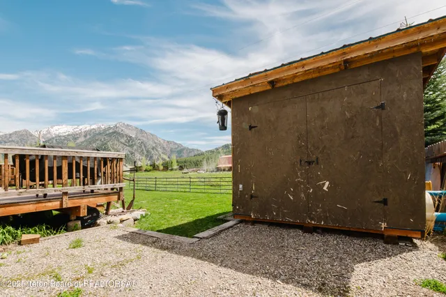 $749,000 | 222 River Bench Road, Alpine, WY 83128