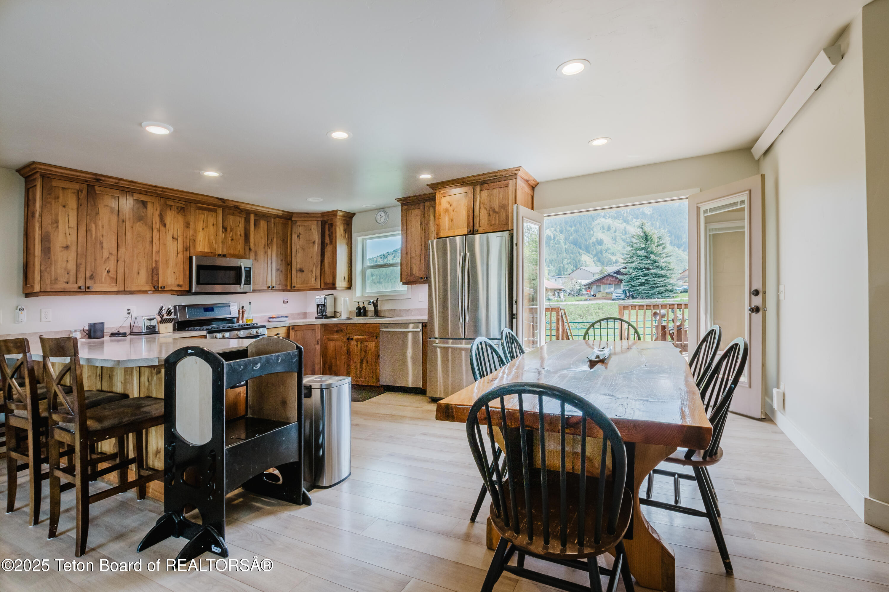 222 River Bench Road Alpine, WY 83128 - Photo 3 of 28 kitchen dining