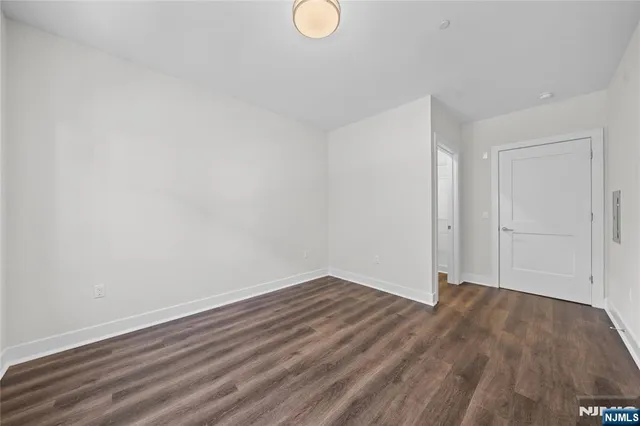 $3,450 | 313 Woodland Place, Unit 207, Leonia, NJ 07605