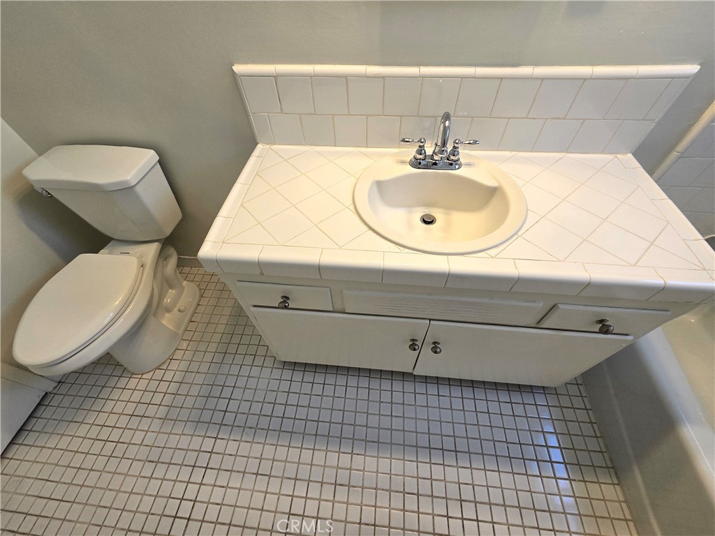 439 Le Doux Road, Unit 2 Los Angeles, CA 90048 - Photo 13 of 18