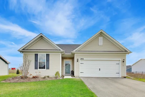$457,500 | 2911 Briargate Drive, Lindenhurst, IL 60046