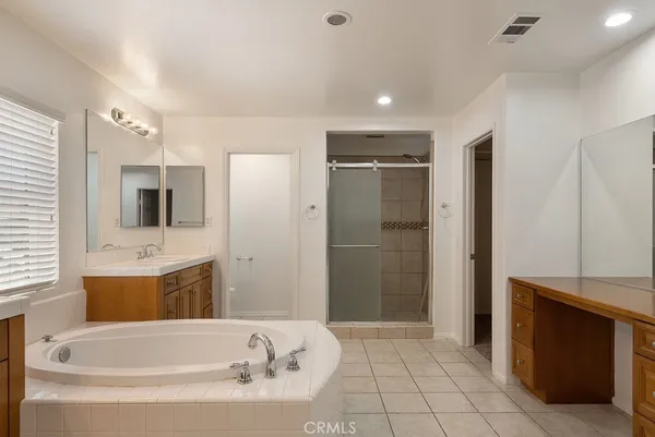 $699,900 | 182 Monument Parkway, Perris, CA 92570