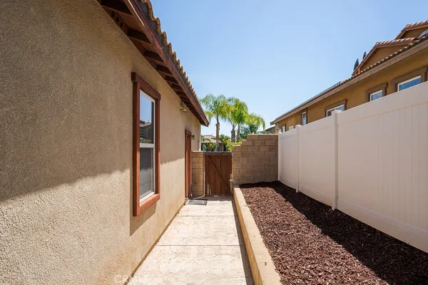 $699,900 | 182 Monument Parkway, Perris, CA 92570