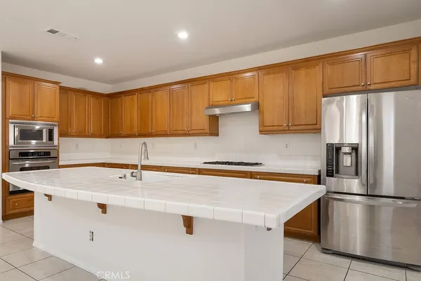 $699,900 | 182 Monument Parkway, Perris, CA 92570