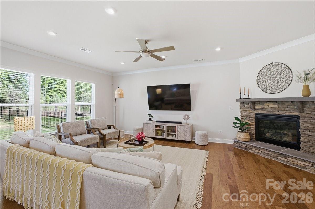 11432 Oakhampton Way Matthews, NC 28105 - Photo 3 of 44