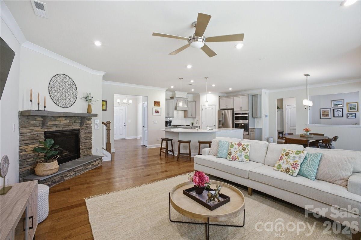 11432 Oakhampton Way Matthews, NC 28105 - Photo 4 of 44