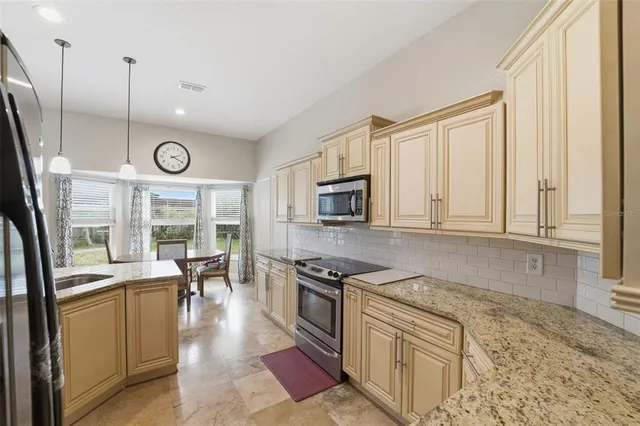 $2,100 | 11417 Palm Pasture Drive, Tampa, FL 33635