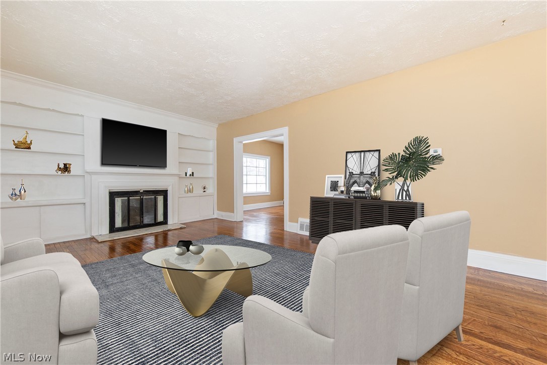 3349 Sylvanhurst Road Cleveland Heights, OH 44112 - Photo 2 of 21
