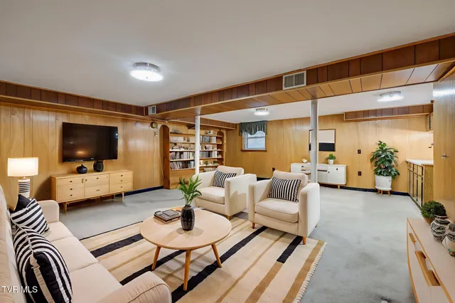 $350,000 | 2513 Larkspur Drive, Johnson City, TN 37604