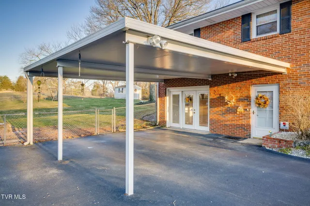 $350,000 | 2513 Larkspur Drive, Johnson City, TN 37604