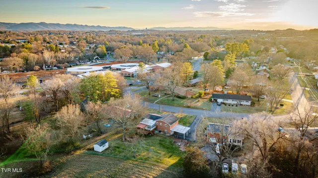 $350,000 | 2513 Larkspur Drive, Johnson City, TN 37604