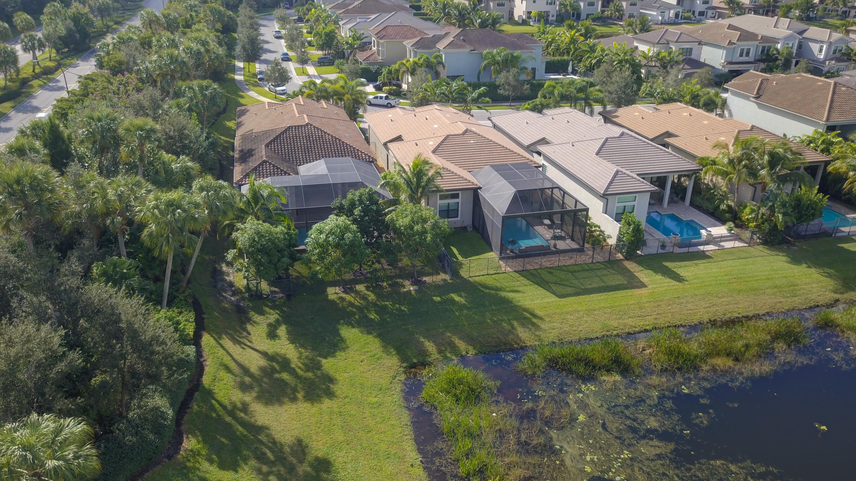 9451 Eden Roc Court Delray Beach, FL 33446 - Photo 4 of 39 Waterfront