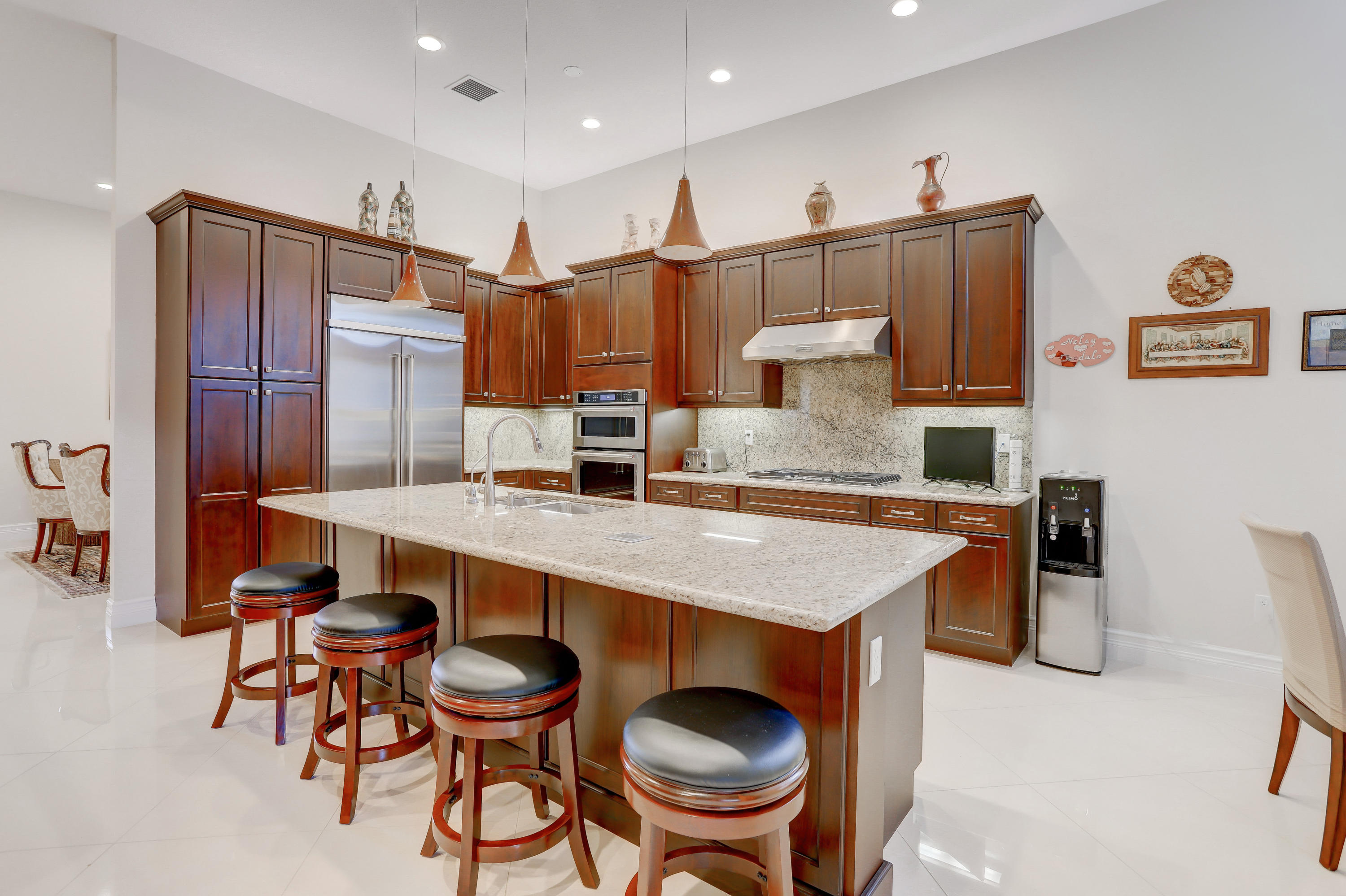 9451 Eden Roc Court Delray Beach, FL 33446 - Photo 8 of 39 Kitche