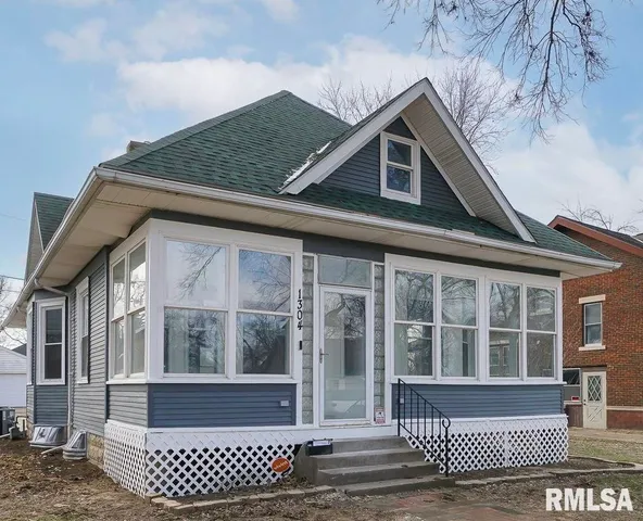 $169,900 | 1304 Royal Avenue, Pekin, IL 61554
