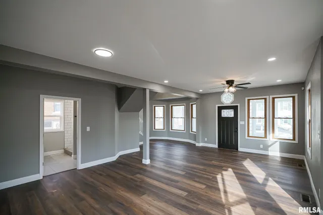 $169,900 | 1304 Royal Avenue, Pekin, IL 61554