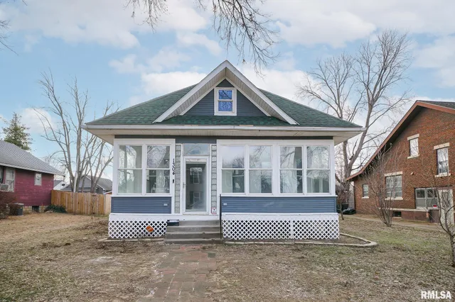 $169,900 | 1304 Royal Avenue, Pekin, IL 61554