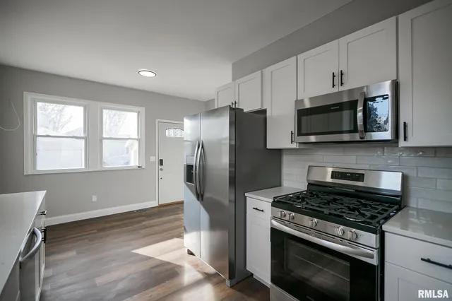 $169,900 | 1304 Royal Avenue, Pekin, IL 61554