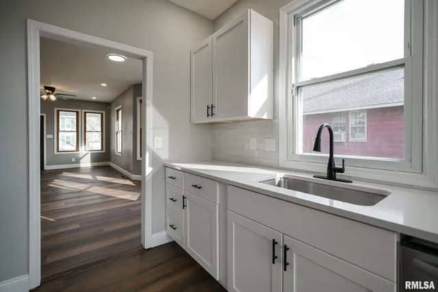 $169,900 | 1304 Royal Avenue, Pekin, IL 61554