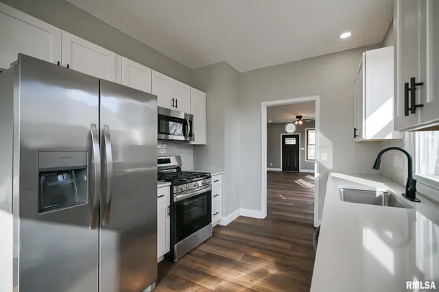 $169,900 | 1304 Royal Avenue, Pekin, IL 61554