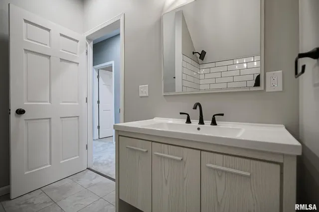 $169,900 | 1304 Royal Avenue, Pekin, IL 61554