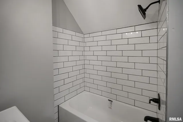 $169,900 | 1304 Royal Avenue, Pekin, IL 61554