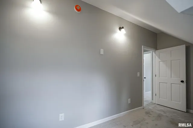 $169,900 | 1304 Royal Avenue, Pekin, IL 61554