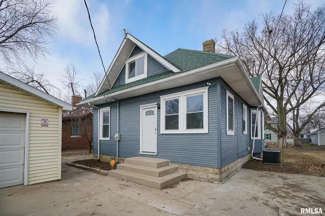 $169,900 | 1304 Royal Avenue, Pekin, IL 61554