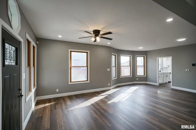 $169,900 | 1304 Royal Avenue, Pekin, IL 61554