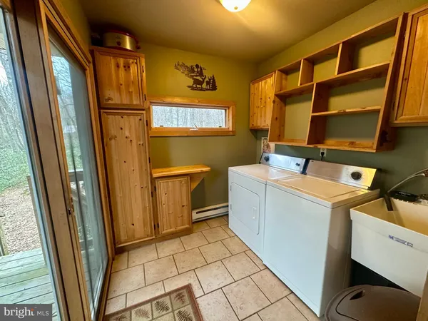 $359,000 | 552 Black Oak Lane, Oakland, MD 21550
