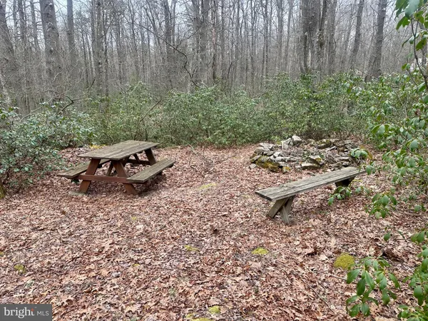 $359,000 | 552 Black Oak Lane, Oakland, MD 21550
