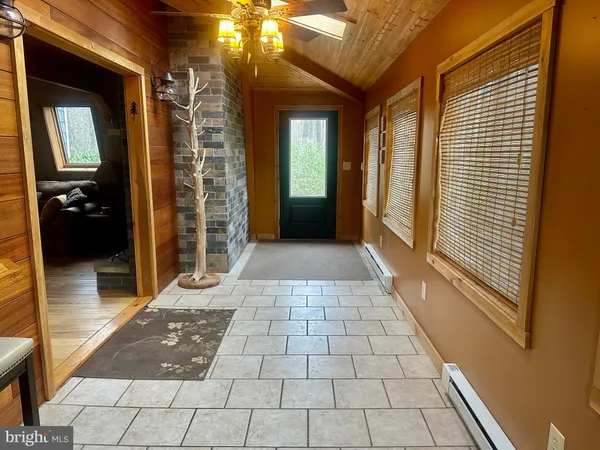 $359,000 | 552 Black Oak Lane, Oakland, MD 21550