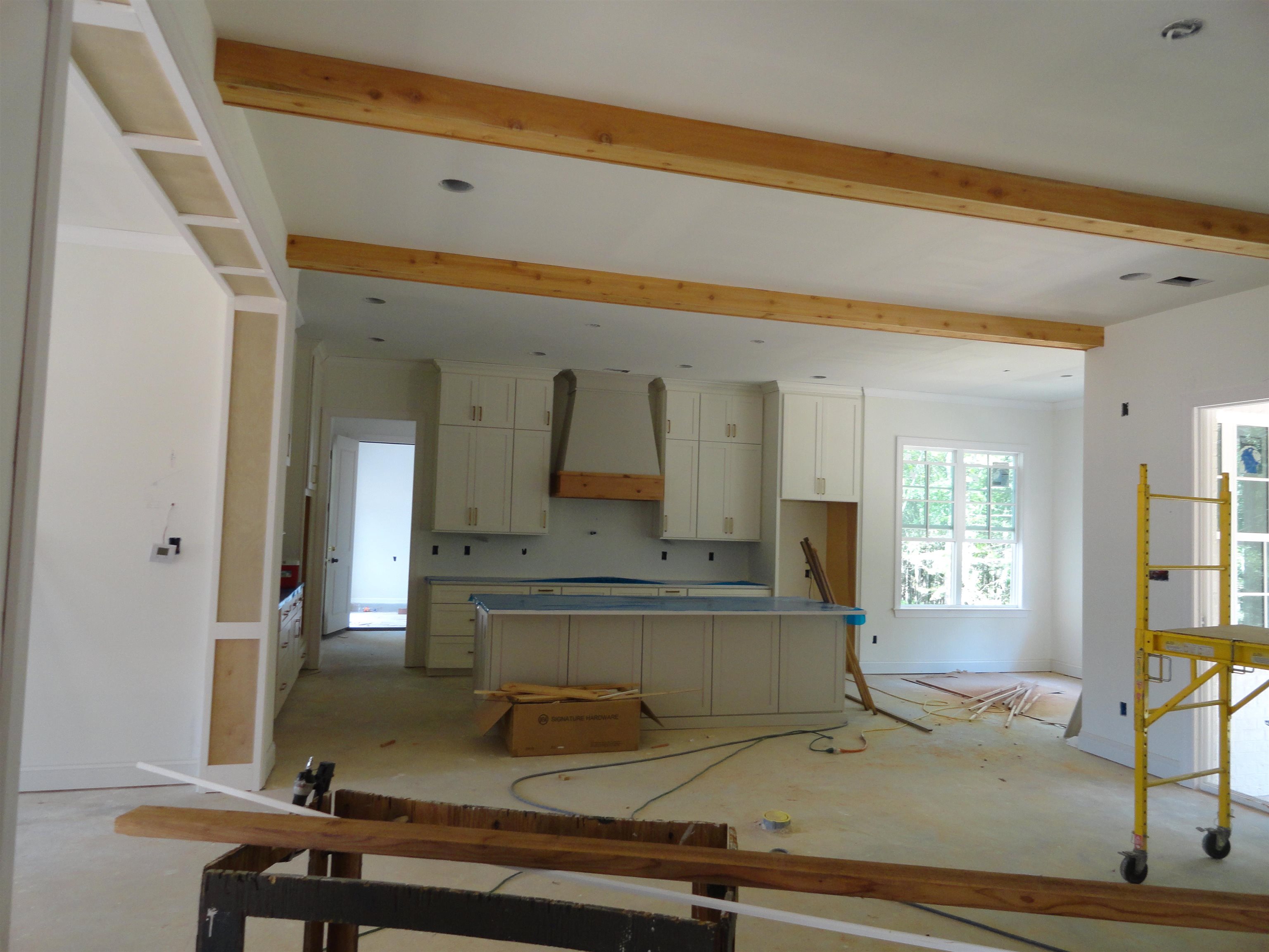 12671 Miss Cloud Road Collierville, TN 38017 - Photo 10 of 23 a room with a mirror and furniture