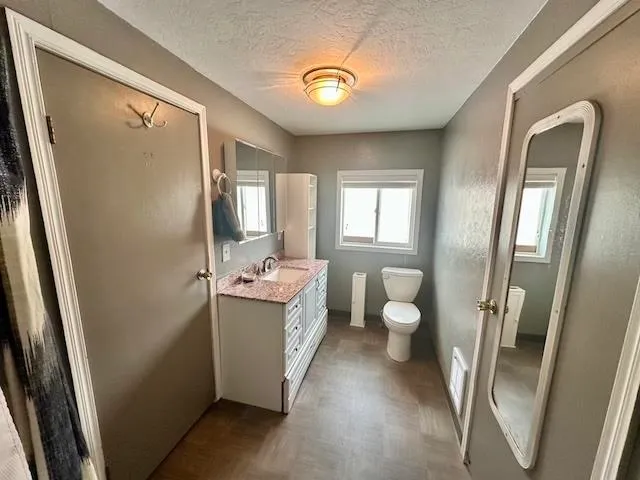 $190,000 | 102 8th Avenue, Ione, WA 99139