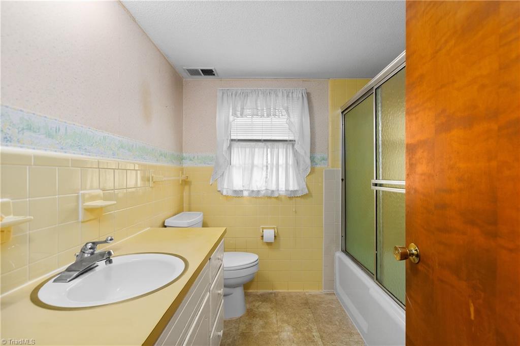 1603 7 Oaks Place High Point, NC 27265 - Photo 26 of 36
