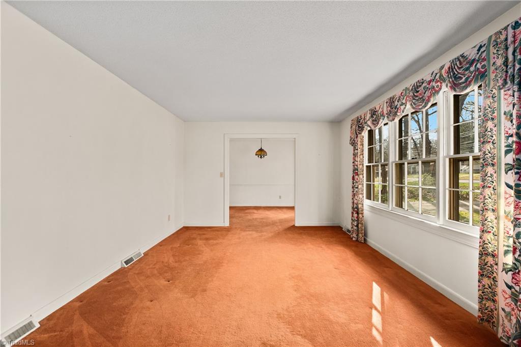 1603 7 Oaks Place High Point, NC 27265 - Photo 6 of 36