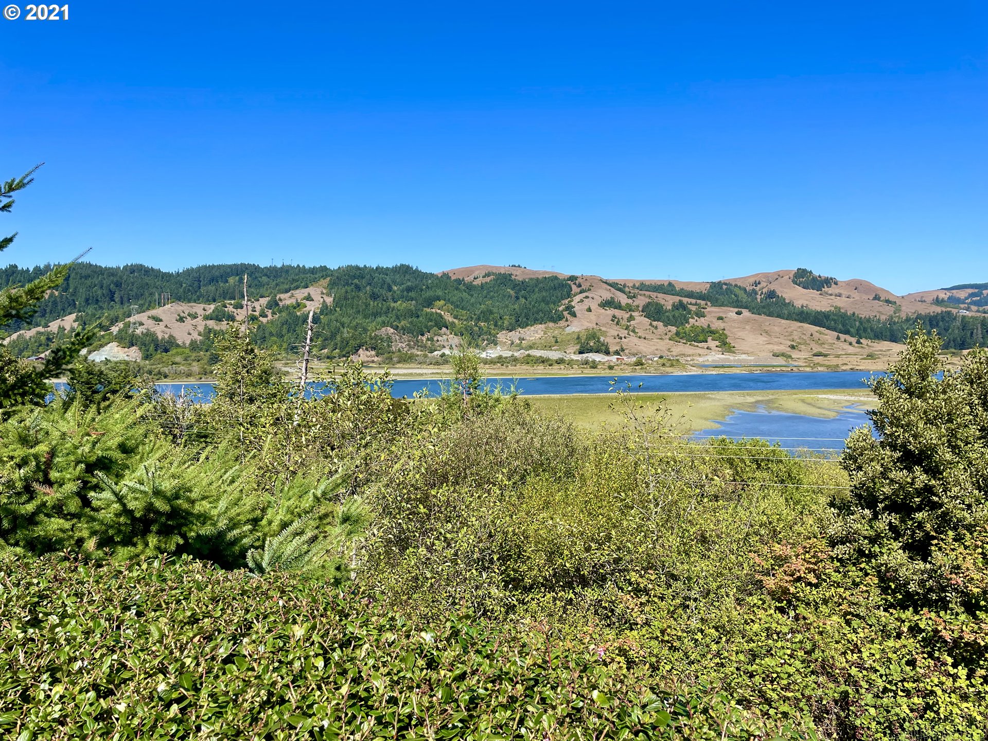 94892 Jerry's Flat Road Gold Beach, OR 97444 - Photo 3 of 32 Gallery Image 3