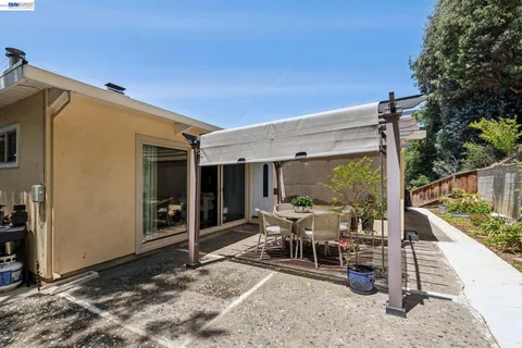 $1,169,000 | 33166 Basswood Avenue, Union City, CA 94587