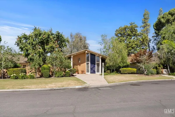 $1,550,000 | Undisclosed Address, Bakersfield, CA 93309