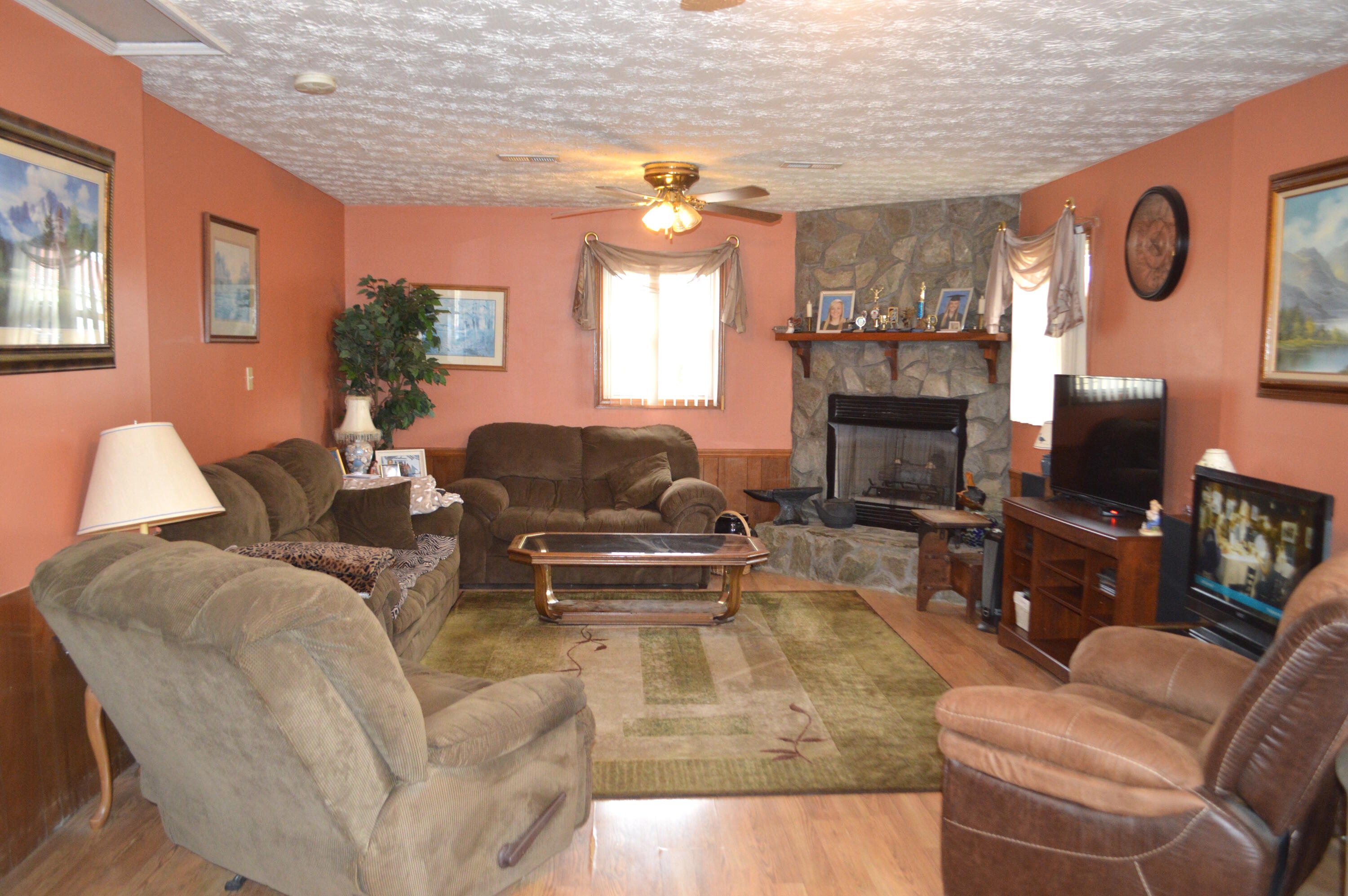 4865 Shackleford Road Mosheim, TN 37818 - Photo 10 of 32 DSC_0274