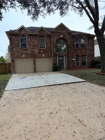 $2,750 | 611 Brazos Trace Drive, Richmond, TX 77469