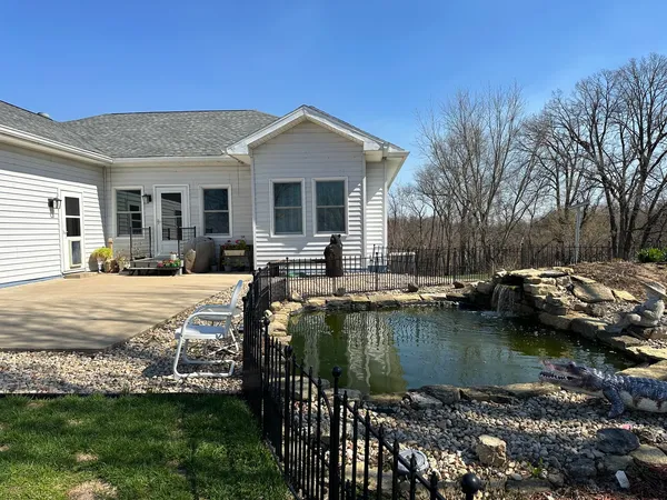 $390,000 | 18760 Hillside Road, Morrison, IL 61270