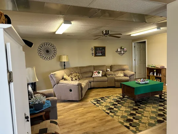 $390,000 | 18760 Hillside Road, Morrison, IL 61270