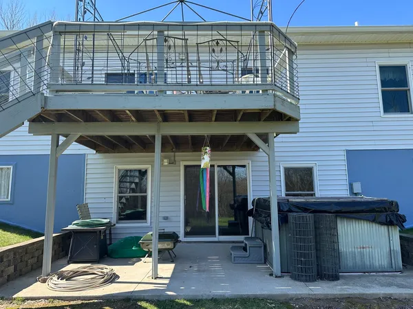 $390,000 | 18760 Hillside Road, Morrison, IL 61270